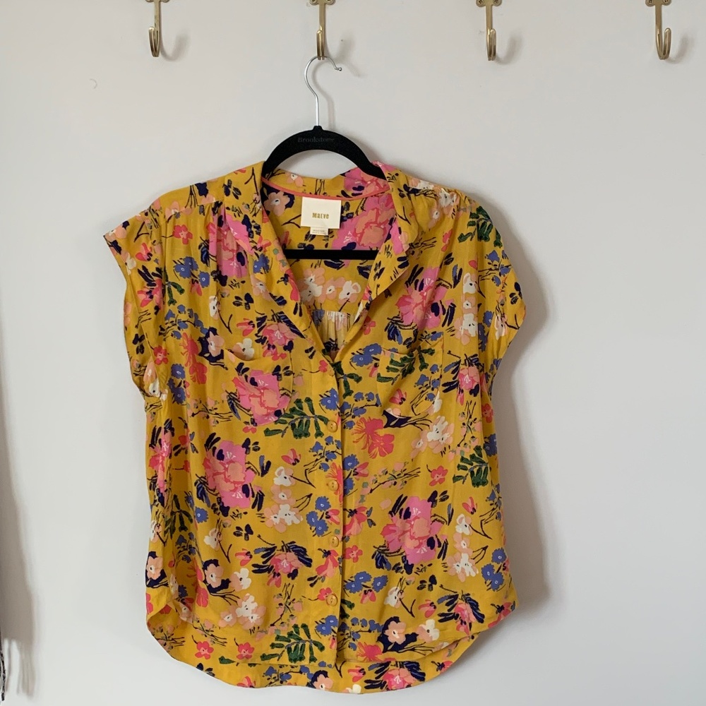 Who doesn't LOVE a floral print blouse